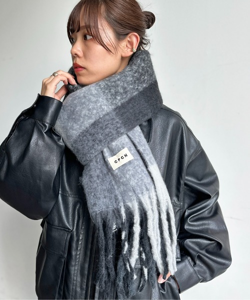 CPCM(シーピーシーエム)の「バルキーブロックチェックマフラー(マフラー・メンズ・オレンジ/ブラック・FREE)」の1枚目の写真