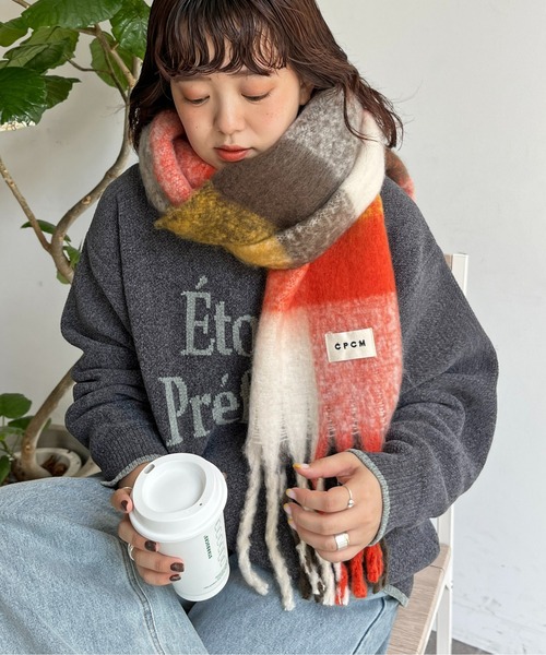 CPCM(シーピーシーエム)の「バルキーブロックチェックマフラー(マフラー・メンズ・オレンジ/ブラック・FREE)」の4枚目の写真