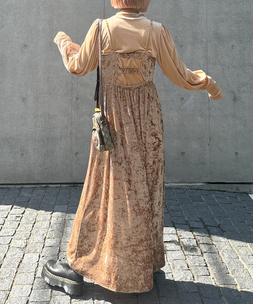 Alley by w closet（アリーバイダブルクローゼット）の「【Alley】マットベロアボリューム袖ハイネックプルオーバー（Tシャツ/カットソー・レディース・オレンジ系/ネイビー・FREE）」の7枚目の写真