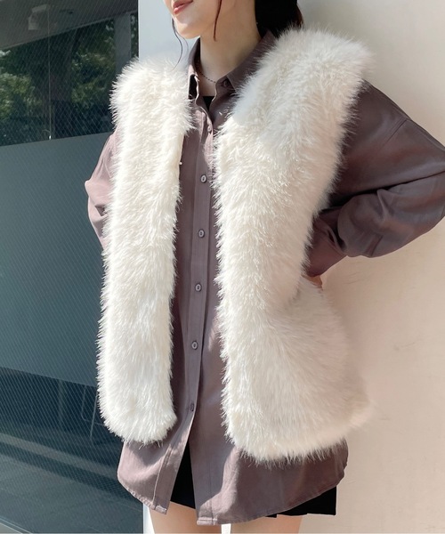 one way（ワンウェイ）の「ファーベスト（ベスト・レディース・ホワイト/ブラック・FREE）」の3枚目の写真