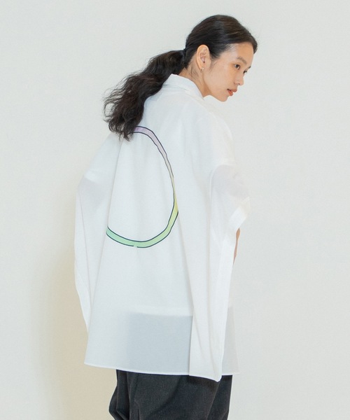 anlio(アンリオ)の「Packable Circle Poncho Shirt(シャツ/ブラウス・メンズ・ホワイト/ブラック・S/M)」の2枚目の写真