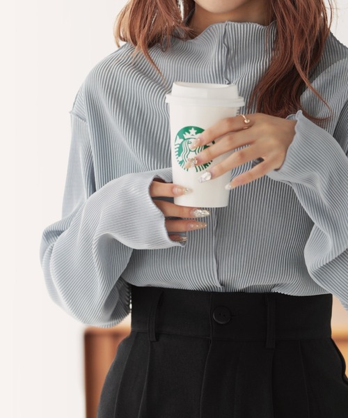 nouvellemoi（ヌーベルモイ）の「2wayメロープリーツハイネックトップス（Tシャツ/カットソー・レディース・グレイッシュベージュ/ブラック/グレー/アイボリー・S/L/M）」の3枚目の写真