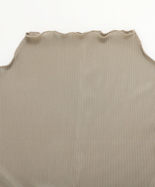 nouvellemoi（ヌーベルモイ）の「2wayメロープリーツハイネックトップス（Tシャツ/カットソー・レディース・グレイッシュベージュ/ブラック/グレー/アイボリー・S/L/M）」の6枚目の写真