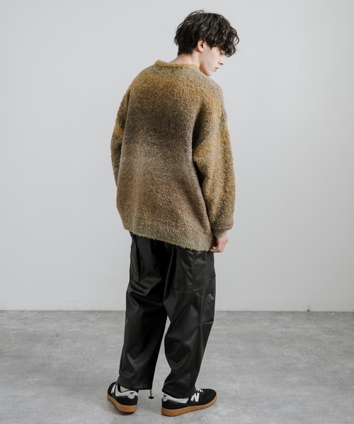 オーバーサイズグラデーションボーダーブークレーニットセーター（ニット/セーター）｜Rocky Monroe（ロッキーモンロー）