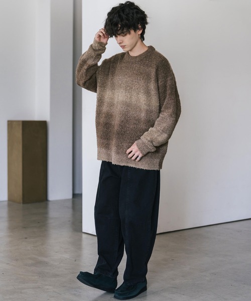 Rocky Monroe（ロッキーモンロー）の「新色追加 オーバーサイズ ウール混ブークレー段染めグラデーションボーダー柄クルーニットセーター（ニット/セーター・メンズ・ブラック/オレンジ/ブルー/ナチュラル/ブラウン/マスタード/レッド/パープル/イエロー・M/L）」の15枚目の写真