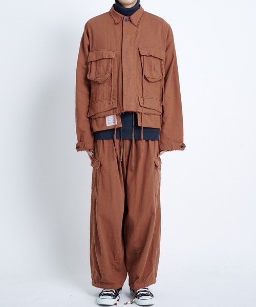 FACCIES（ファチーズ）の「【FACCIES/ファッチーズ】Silk Nep Wide Tuck Cargo Pt（カーゴパンツ・メンズ・ブラック/レッド・1/2）」の16枚目の写真
