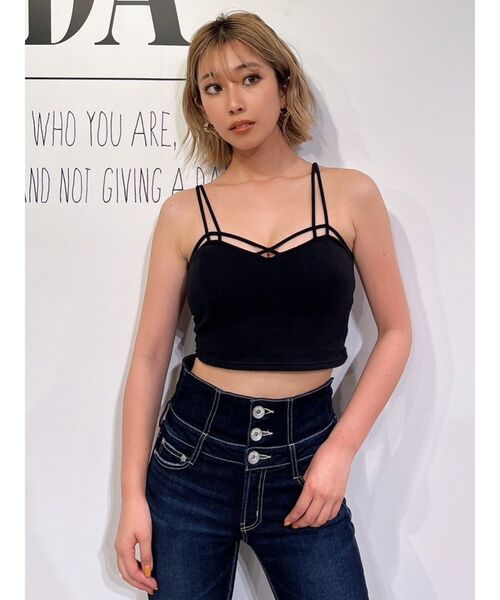 GYDA(ジェイダ)の「バインダービスチェ(キャミソール・レディース・オフホワイト/ブラック・FREE)」の17枚目の写真