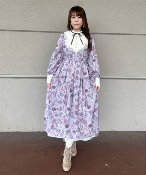 ラヴィアンローズ　ワンピース axes femme（アクシーズファム）の「ラヴィアンローズ柄ワンピース