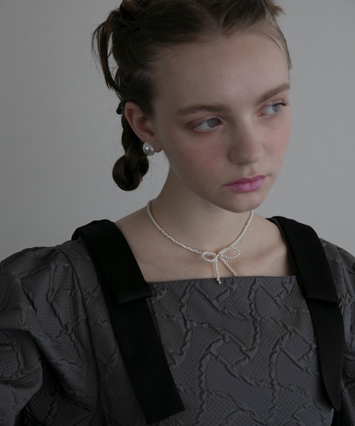 BONLECILL noir（ボンルシールノワール）の「【BONLECILL noir】リボンモチーフチョーカー／ネックレス（ネックレス・レディース・ブラック/ホワイト・FREE）」の3枚目の写真