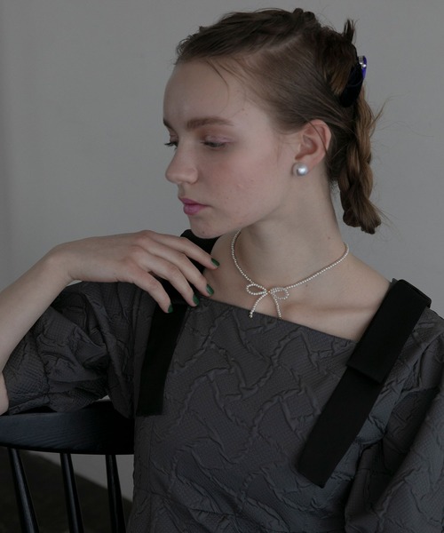 BONLECILL noir（ボンルシールノワール）の「【BONLECILL noir】リボンモチーフチョーカー／ネックレス（ネックレス・レディース・ブラック/ホワイト・FREE）」の4枚目の写真