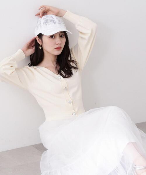 PROPORTION BODY DRESSING(プロポーションボディドレッシング)の「ランダムビジューボタンニットカーディガン / 1214174302(カーディガン/ボレロ・レディース・ベージュ/ホワイト系その他/ブラック・FREE)」の2枚目の写真