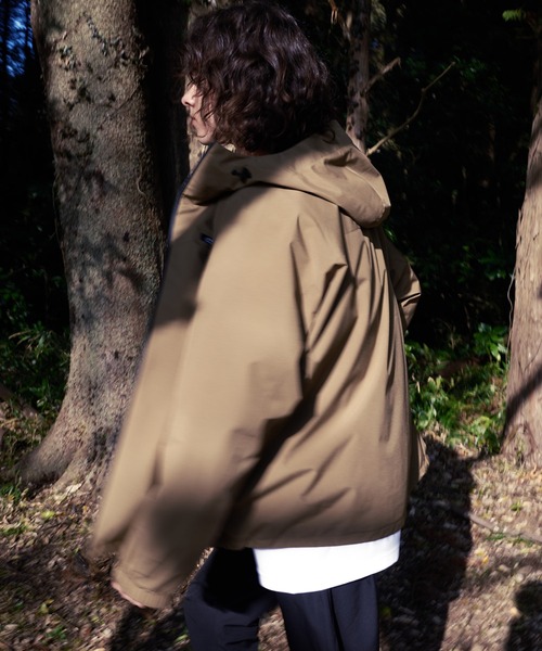 ragged mountain(ラギットマウンテン)の「【RAGGED MOUNTAIN】 WEBSTER シェルジャケット(マウンテンパーカー・メンズ・ブラック/カーキ/ターコイズブルー/ベージュ・MEDIUM/LARGE/X-LARGE)」の19枚目の写真