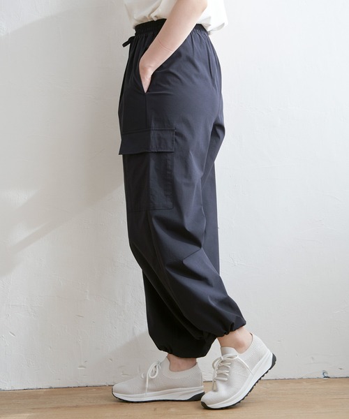 ikka（イッカ）の「リップストップカーゴパンツ（カーゴパンツ・レディース・オリーブ/ネイビー・L/M/S）」の12枚目の写真