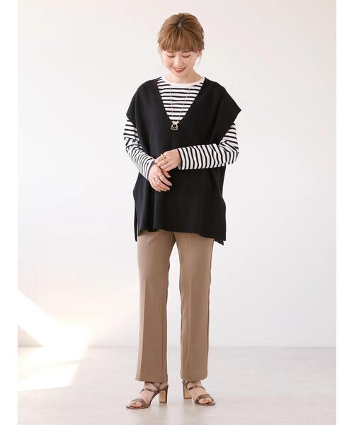 AMERICAN HOLIC(アメリカンホリック)の「Vネックニットベスト(ベスト・レディース・ブラック/グレイッシュベージュ・FREE)」の21枚目の写真