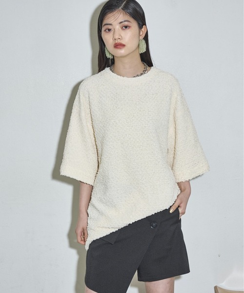 THE YOn(ザヨン)の「フラッフィーリップルハーフスリーブオーバートップス(Tシャツ/カットソー・レディース・アイボリー/ブラック/サックスブルー/ベージュ・FREE)」の5枚目の写真