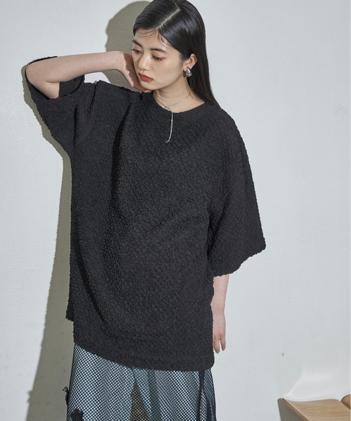 THE YOn(ザヨン)の「フラッフィーリップルハーフスリーブオーバートップス(Tシャツ/カットソー・レディース・アイボリー/ブラック/サックスブルー/ベージュ・FREE)」の13枚目の写真