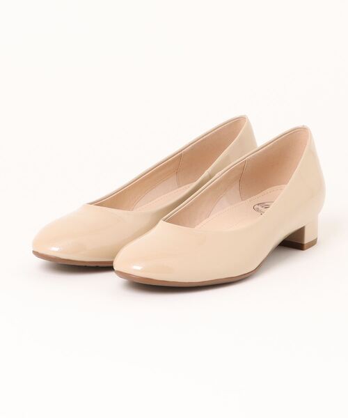 UnReef(アンリーフ)の「ラウンドトゥプレーンパンプス(パンプス・レディース・ブラック/ピンクベージュ・23.0cm/23.5cm/24.0cm/24.5cm/22.5cm)」の2枚目の写真