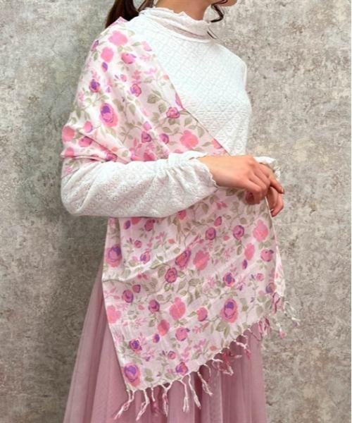axes femme(アクシーズファム)の「フラワー柄やわらかストール(ストール/ショール・レディース・グリーン/イエロー/ピンク・FREE)」の4枚目の写真