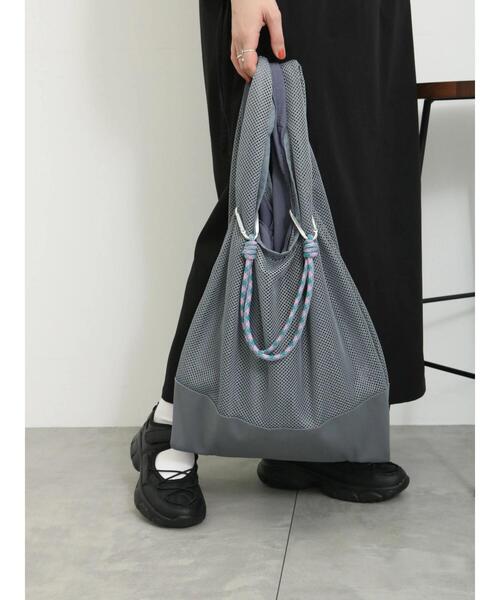Samansa Mos2 blue（サマンサモスモスブルー）の「マルチWAYメッシュトート（ハンドバッグ・レディース・グレー/ブラック/シルバーグレー・F）」の3枚目の写真