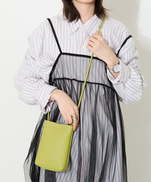 ORiental TRaffic（オリエンタルトラフィック）の「スクエアショルダーポーチ BA-228（ショルダーバッグ・レディース・オレンジ/イエロー/グリーン/ブルー/シルバー/ブラック・ﾌﾘ-）」の4枚目の写真