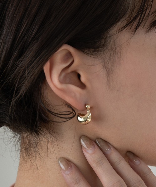 lawgy（ラウジー）の「drop roundish pierce / ドロップラウンディッシュピアス（ピアス（両耳用）・レディース・ゴールド/シルバー・FREE）」の8枚目の写真