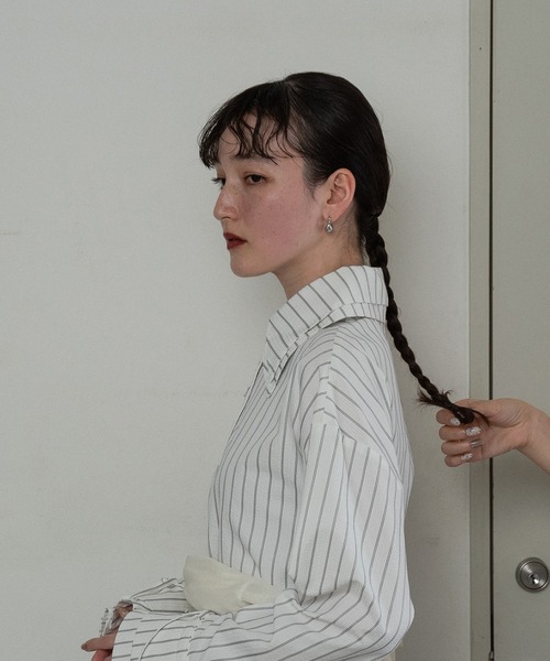 lawgy（ラウジー）の「drop roundish pierce / ドロップラウンディッシュピアス（ピアス（両耳用）・レディース・ゴールド/シルバー・FREE）」の4枚目の写真