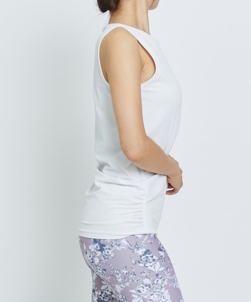 Julier Yoga and Relax(ジュリエヨガアンドリラックス)の「Julier (定番)Ecocoベア天竺タンクトップ(Tシャツ/カットソー・レディース・チャコール/ホワイト/ブルー・1/0)」の5枚目の写真