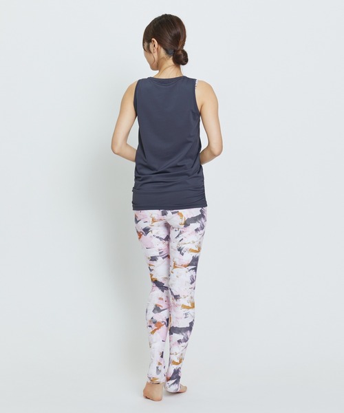 Julier Yoga and Relax(ジュリエヨガアンドリラックス)の「Julier (定番)Ecocoベア天竺タンクトップ(Tシャツ/カットソー・レディース・チャコール/ホワイト/ブルー・1/0)」の14枚目の写真
