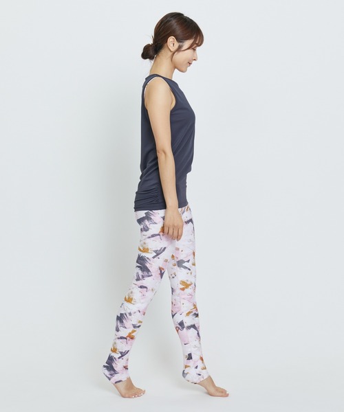 Julier Yoga and Relax(ジュリエヨガアンドリラックス)の「Julier (定番)Ecocoベア天竺タンクトップ(Tシャツ/カットソー・レディース・チャコール/ホワイト/ブルー・1/0)」の15枚目の写真