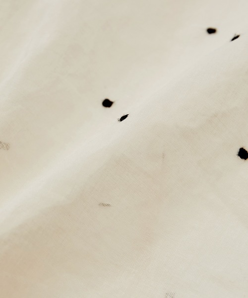 LE CERCLE par rope'（ルセルクルパーロペ）の「【セットアップ対応】ドット刺繍ブラウス（シャツ/ブラウス・レディース・ブラック/ホワイト/ブラウン・FREE）」の13枚目の写真