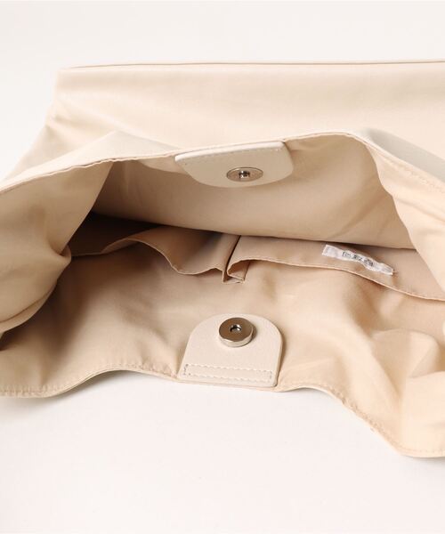 LOWRYS FARM(ローリーズファーム)の「ヤワラカルイ2WAYショルダーBAG 115210(ショルダーバッグ・レディース・アイボリー/ブラック/シルバー/ブラウン/ブラウン系その他/ベージュ・FREE)」の17枚目の写真