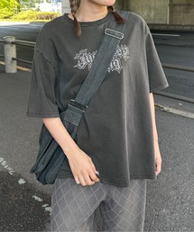 ピグメント加工ロゴプリントTシャツ