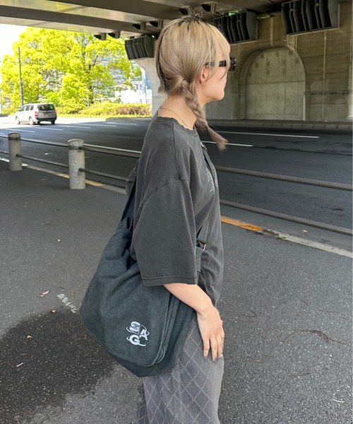 sedacle(セダクル)の「ピグメント加工ロゴプリントTシャツ(Tシャツ/カットソー・メンズ・ブラウン/ベージュ/ブラック・SMALL/MEDIUM/LARGE)」の5枚目の写真