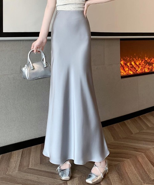 SEU（エスイーユー）の「サテンマーメイドフレアロングスカート（スカート・レディース・ブラウン/シャンパン/チャコール/グレー/ブラック・L/M）」の3枚目の写真