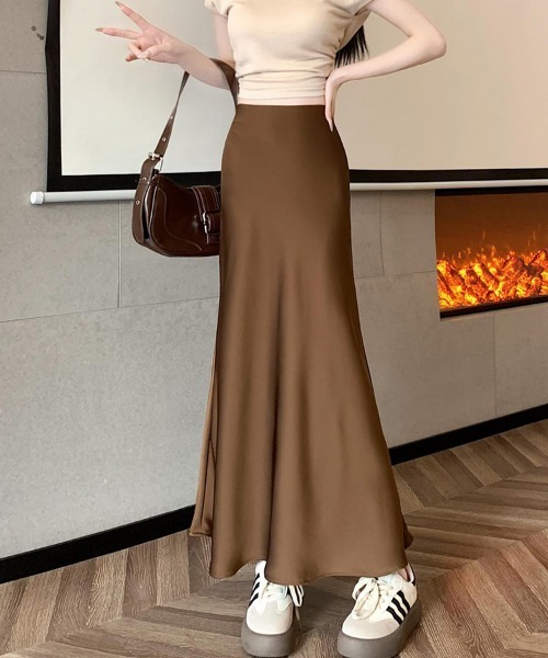 SEU（エスイーユー）の「サテンマーメイドフレアロングスカート（スカート・レディース・ブラウン/シャンパン/チャコール/グレー/ブラック・L/M）」の12枚目の写真