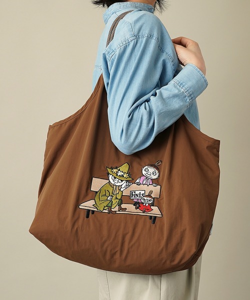 MOOMIN(ムーミン)の「【MOOMIN】(ムーミン) 軽量 収納力 しっかり お買い物 にも 刺繍 マルシェバッグ(トートバッグ・レディース・レッド/ライトグレー/カーキ/ブルー/グレイッシュブルー/グレー/ベージュ/ネイビー/ライトベージュ/グレー系その他/グリーン系その他/レッド系2/グリーン/セージグリーン/ミント/アッシュグレー/チャコール/ヘザーチャコール/クリーム/ブラウン/ライトグレー系・ONE SIZE)」の8枚目の写真