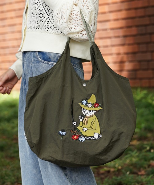 MOOMIN（ムーミン）の「【MOOMIN】(ムーミン) 軽量 収納力 しっかり お買い物 にも 刺繍 マルシェバッグ（トートバッグ・レディース・レッド/ライトグレー/カーキ/ブルー/グレイッシュブルー/グレー/ベージュ/ネイビー/ライトベージュ/グレー系その他/グリーン系その他/レッド系2/グリーン/セージグリーン/ミント/アッシュグレー/チャコール/ヘザーチャコール・ONE SIZE）」の9枚目の写真