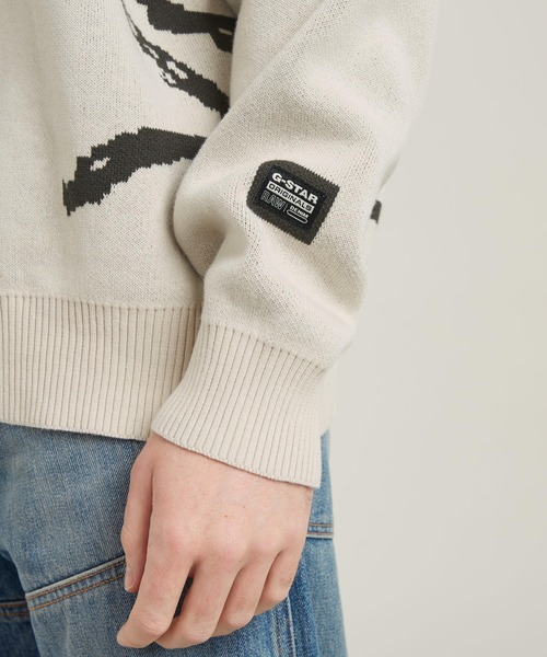 G-STAR(ジースター)の「RUNNING DOG GRAPHIC KNITTED SWEATER/グラフィックデザインセーター(ニット/セーター・メンズ・ダークブラック/ホワイト系その他・LARGE/MEDIUM/SMALL/X-SMALL)」の6枚目の写真
