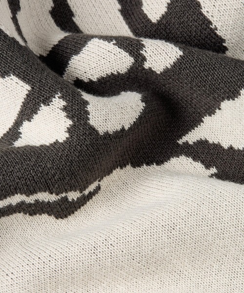 G-STAR(ジースター)の「RUNNING DOG GRAPHIC KNITTED SWEATER/グラフィックデザインセーター(ニット/セーター・メンズ・ダークブラック/ホワイト系その他・LARGE/MEDIUM/SMALL/X-SMALL)」の7枚目の写真