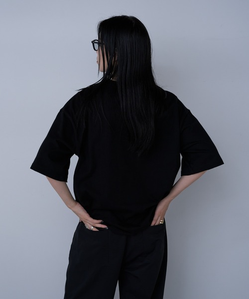 COLONY 2139（コロニートゥーワンスリーナイン）の「ボックスプリントTシャツ（Tシャツ/カットソー・メンズ・ホワイト/ブラック・MEDIUM/LARGE）」の5枚目の写真