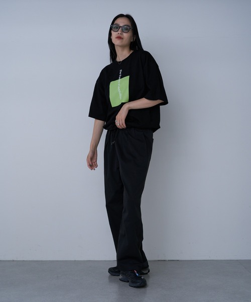 COLONY 2139（コロニートゥーワンスリーナイン）の「ボックスプリントTシャツ（Tシャツ/カットソー・メンズ・ホワイト/ブラック・MEDIUM/LARGE）」の13枚目の写真