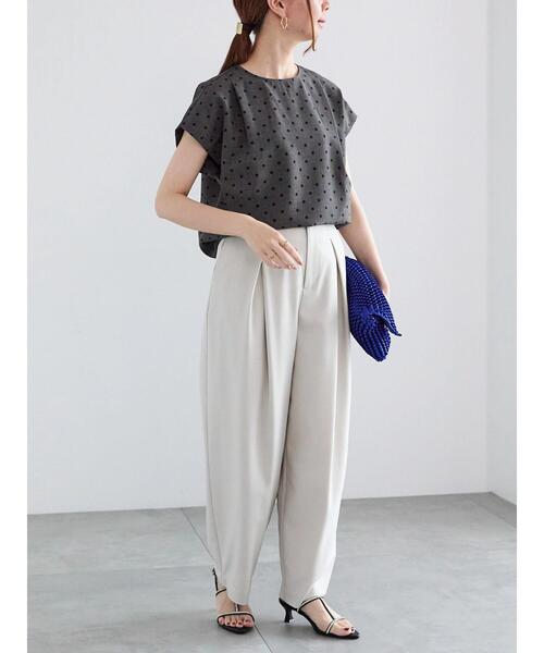 Te chichi（テチチ）の「ドットタックディテールブラウス（セットアップ可）（シャツ/ブラウス・レディース・ベージュ/チャコールグレー・F）」の4枚目の写真