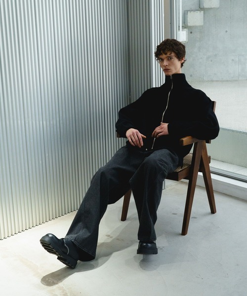 STERNBERG(スタンバーグ)の「ツイストデニムワイドパンツ(デニムパンツ・メンズ・グレー/ブラック・LARGE/X-SMALL/MEDIUM/SMALL)」の5枚目の写真