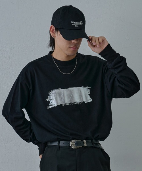 COLONY 2139(コロニートゥーワンスリーナイン)の「箔プリント長袖Tシャツ(Tシャツ/カットソー・メンズ・ホワイト/ブラック・MEDIUM/LARGE)」の2枚目の写真