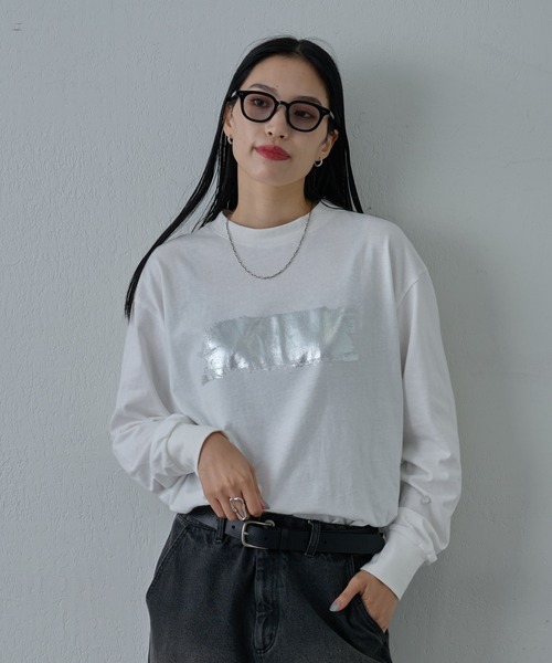 COLONY 2139(コロニートゥーワンスリーナイン)の「箔プリント長袖Tシャツ(Tシャツ/カットソー・メンズ・ホワイト/ブラック・MEDIUM/LARGE)」の11枚目の写真