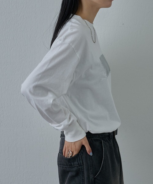 COLONY 2139(コロニートゥーワンスリーナイン)の「箔プリント長袖Tシャツ(Tシャツ/カットソー・メンズ・ホワイト/ブラック・MEDIUM/LARGE)」の10枚目の写真