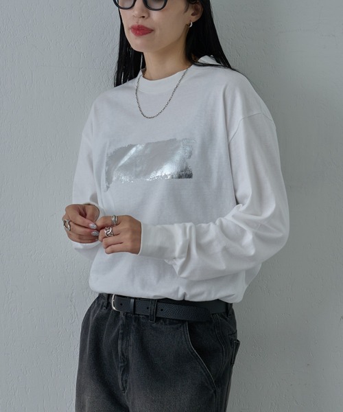 COLONY 2139(コロニートゥーワンスリーナイン)の「箔プリント長袖Tシャツ(Tシャツ/カットソー・メンズ・ホワイト/ブラック・MEDIUM/LARGE)」の8枚目の写真