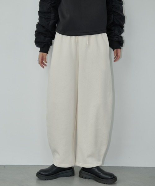 AIC.（エーアイシー）の「裏起毛カーブシルエットパンツ（スウェットパンツ・レディース・ホワイト系/ブラック/グレー・FREE）」の20枚目の写真