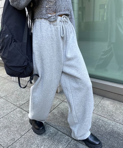 AIC.（エーアイシー）の「裏起毛カーブシルエットパンツ（スウェットパンツ・レディース・ホワイト系/ブラック/グレー・FREE）」の5枚目の写真