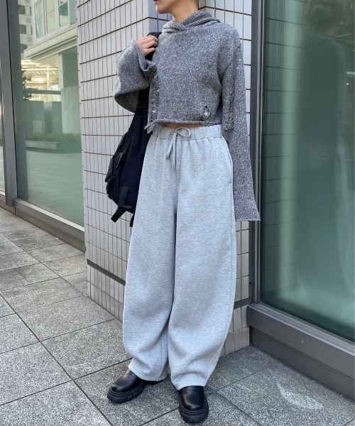 AIC.（エーアイシー）の「裏起毛カーブシルエットパンツ（スウェットパンツ・レディース・ホワイト系/ブラック/グレー・FREE）」の8枚目の写真